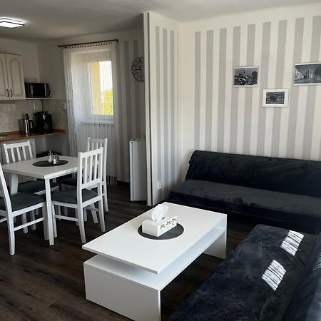 Apartmany Polepy Buitenkant foto