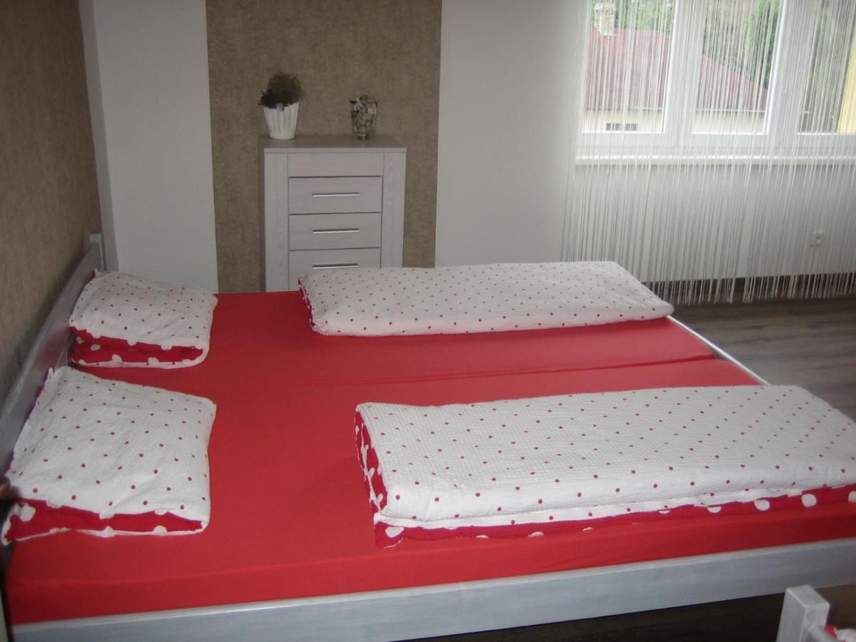 Apartmany Polepy Buitenkant foto