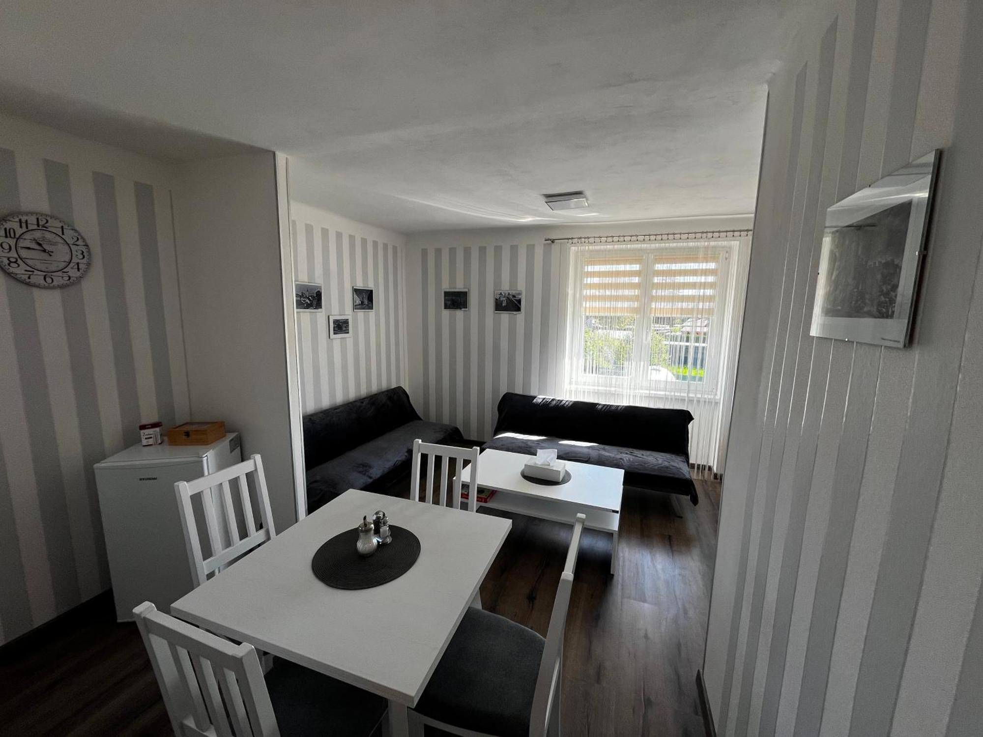 Apartmany Polepy Buitenkant foto